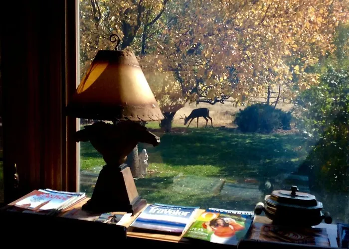 Bed & Breakfast Yellowstone Cattle Baron Ensuite, Private Entrance & Parking - Prairie Rose Cheyenne