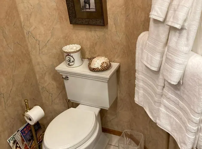 Yellowstone Cattle Baron Ensuite, Private Entrance & Parking - Prairie Rose Cheyenne