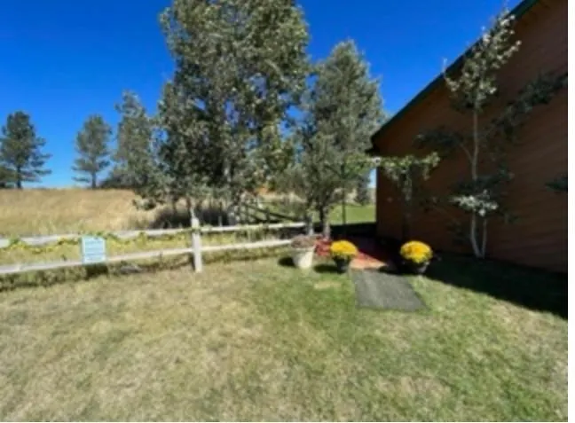 Bed & Breakfast Yellowstone Cattle Baron Ensuite, Private Entrance & Parking - Prairie Rose