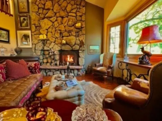 Bed & Breakfast Yellowstone Cattle Baron Ensuite, Private Entrance & Parking - Prairie Rose 4*