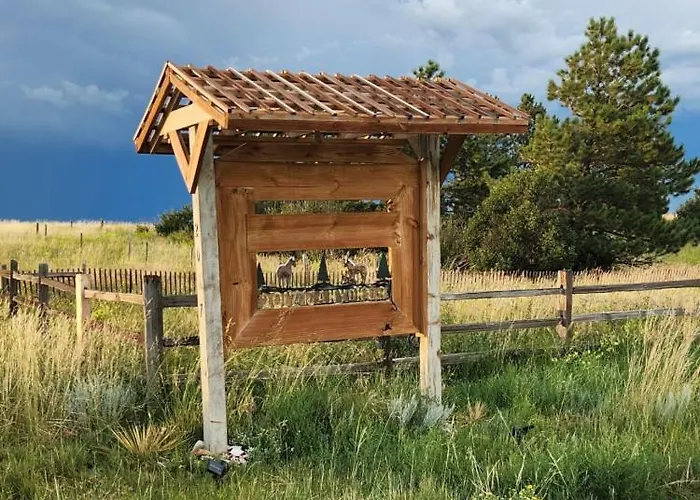 Yellowstone Cattle Baron Ensuite, Private Entrance & Parking - Prairie Rose 4* Cheyenne